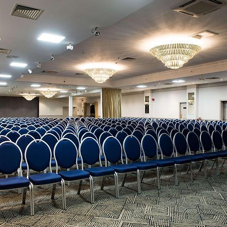Doubletree By Hilton Aberdeen Treetops Extérieur photo