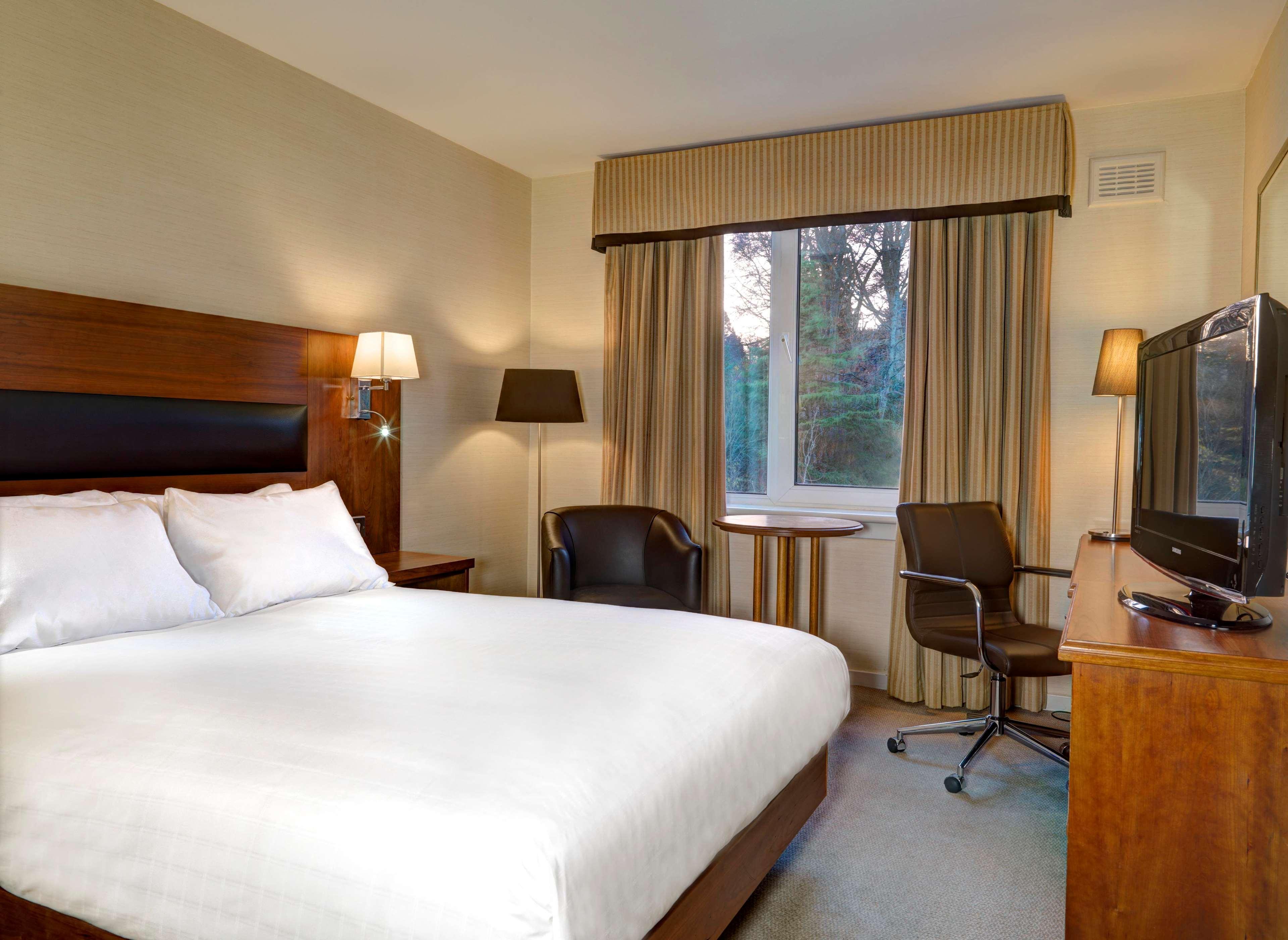 Doubletree By Hilton Aberdeen Treetops Extérieur photo