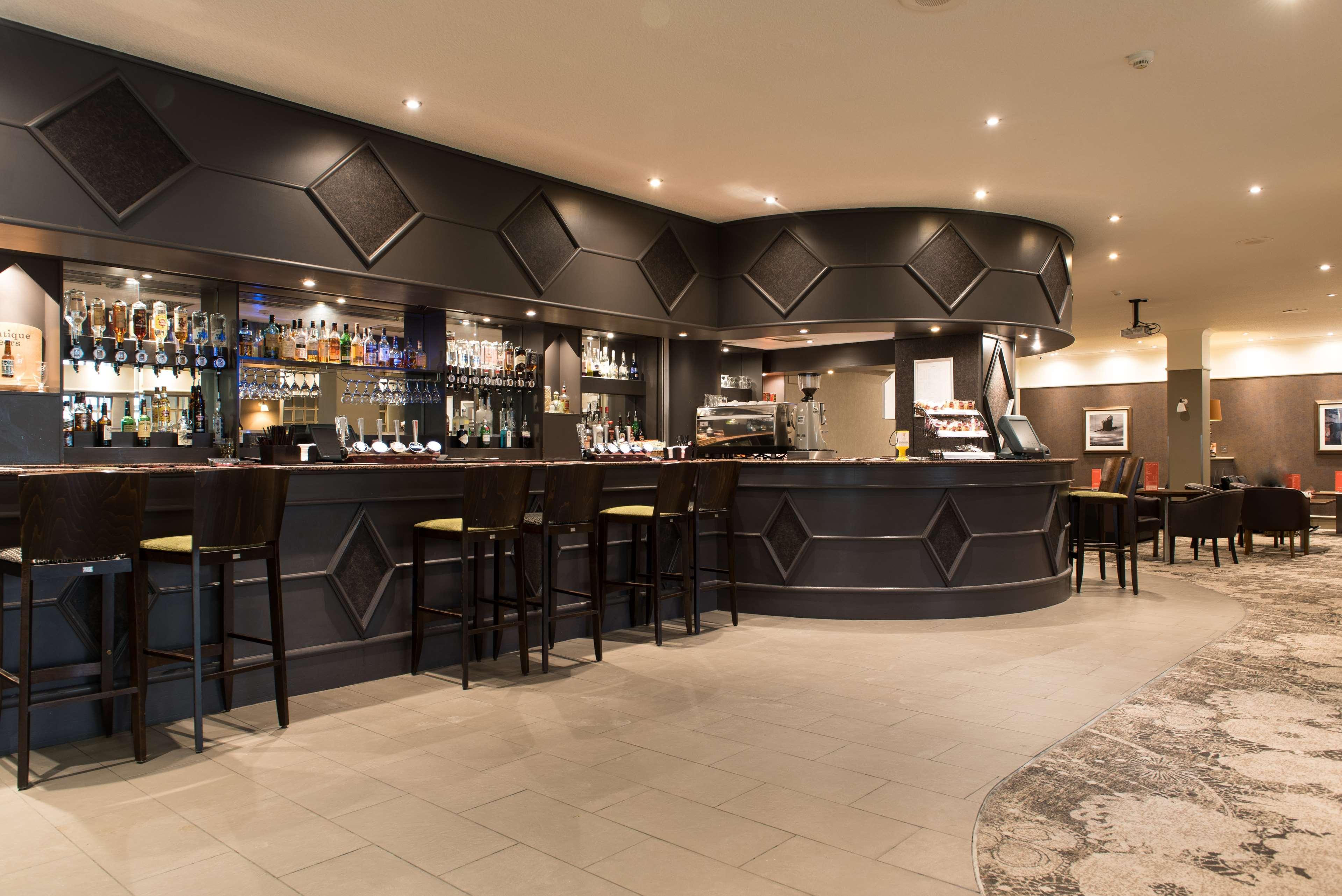 Doubletree By Hilton Aberdeen Treetops Extérieur photo