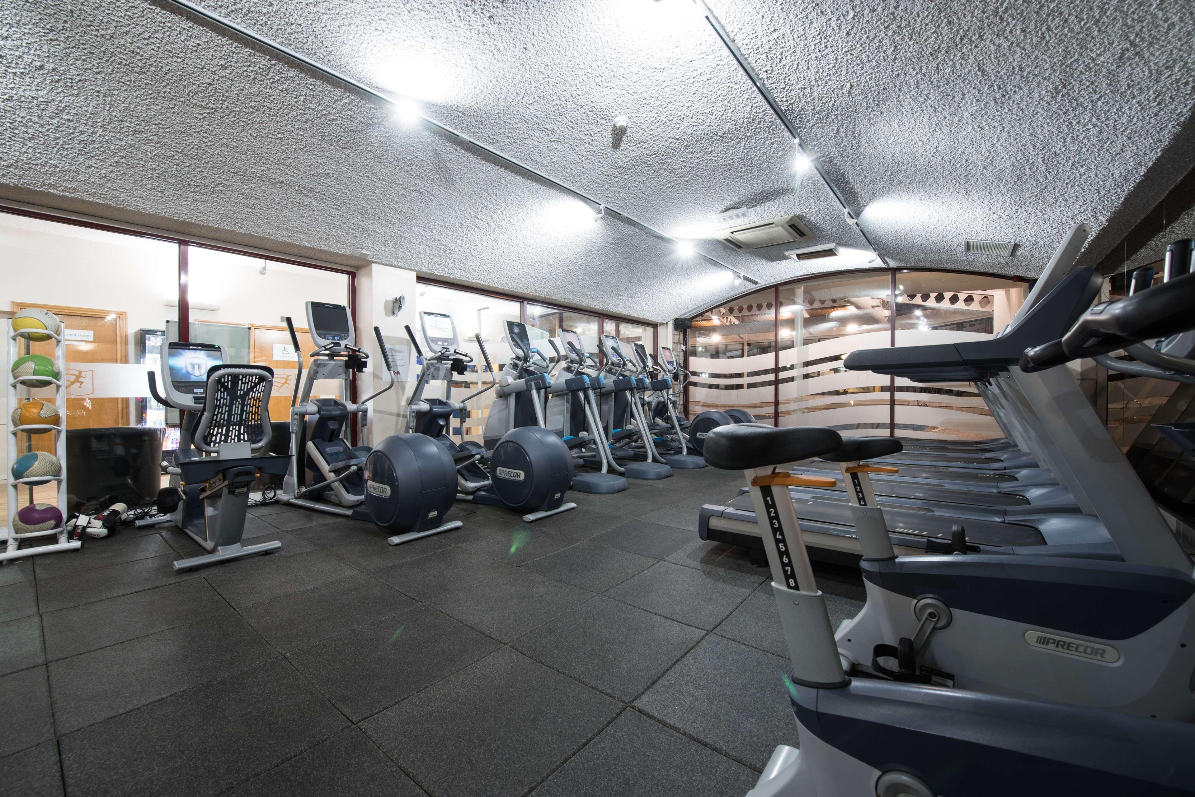 Doubletree By Hilton Aberdeen Treetops Extérieur photo