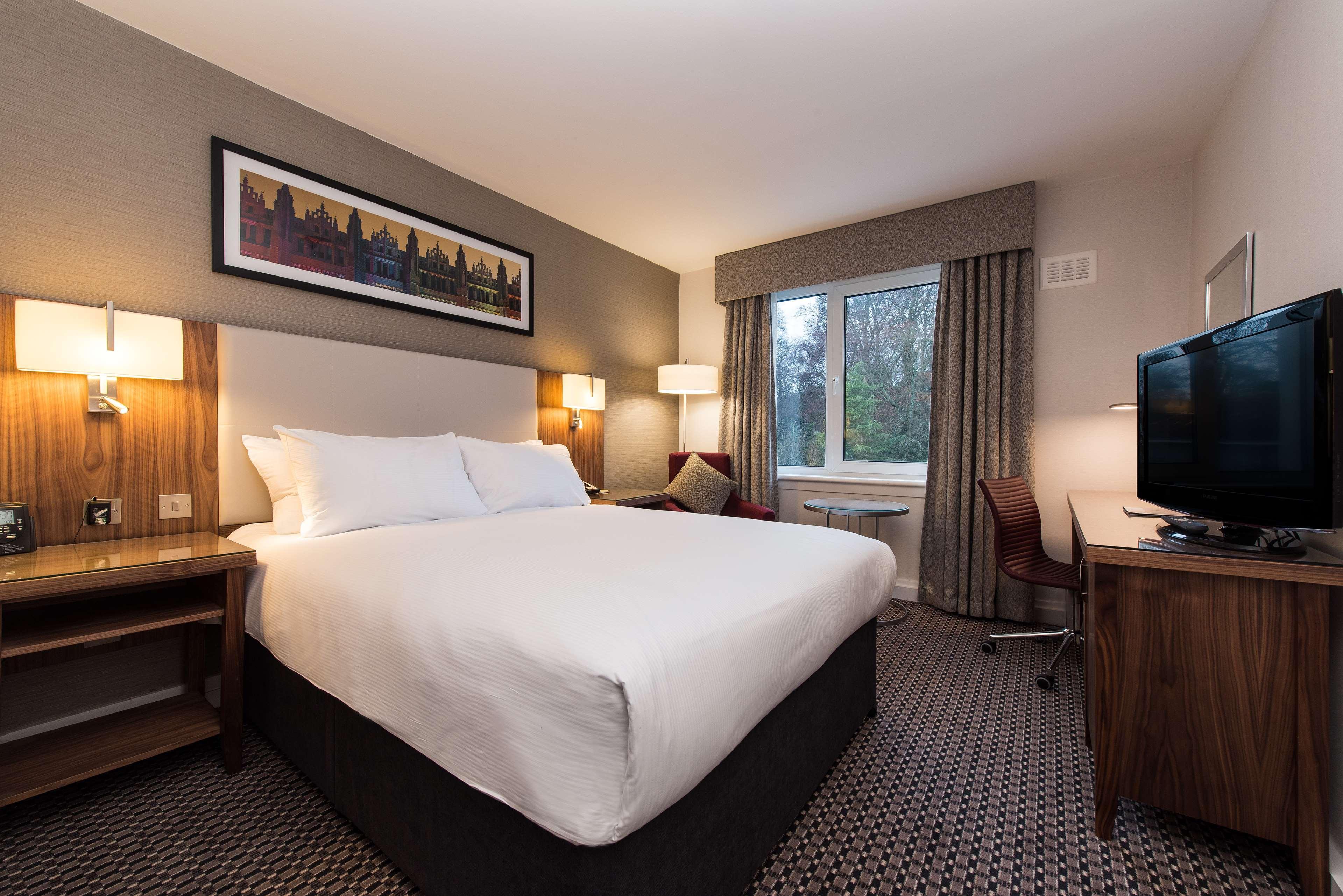 Doubletree By Hilton Aberdeen Treetops Extérieur photo