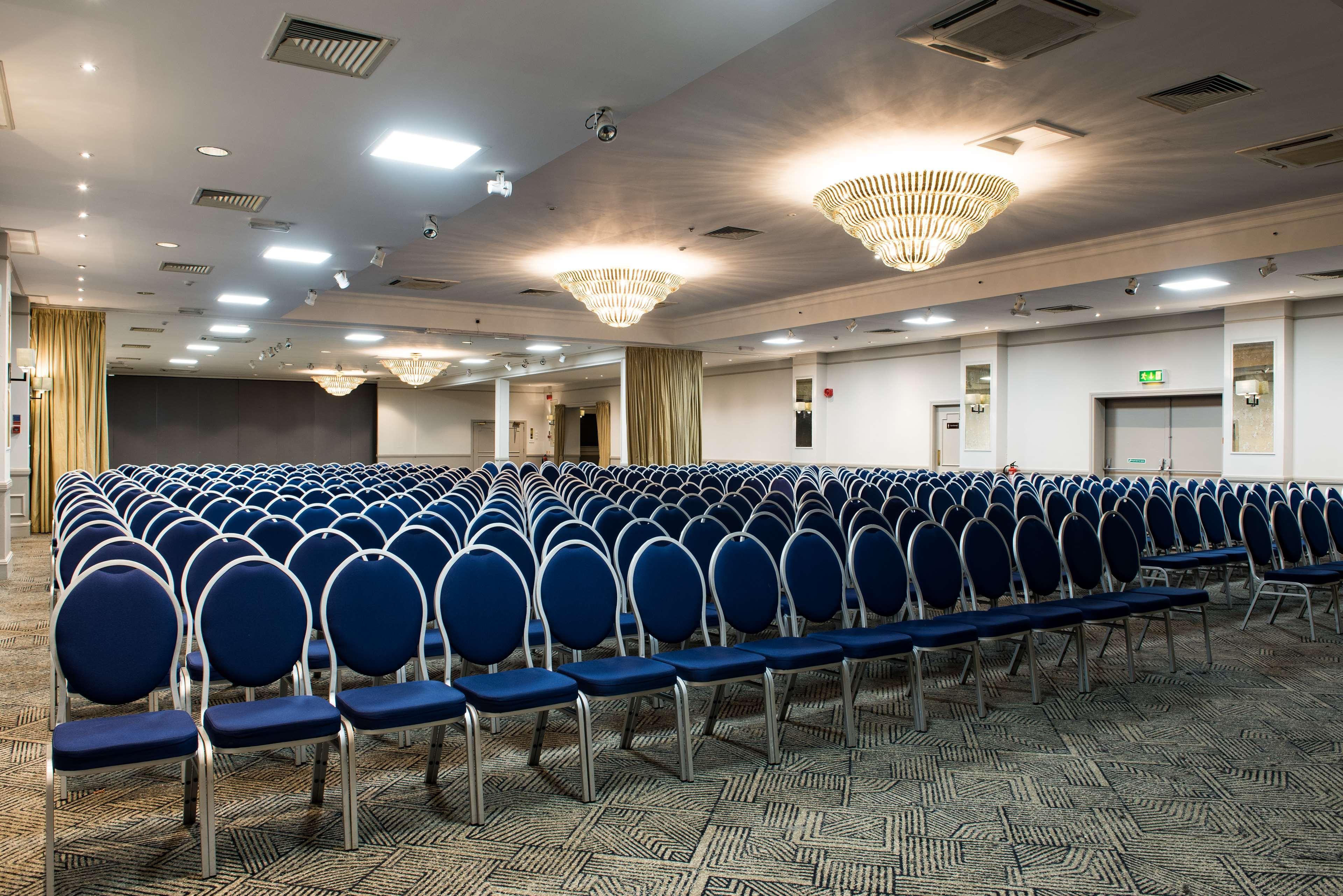 Doubletree By Hilton Aberdeen Treetops Extérieur photo