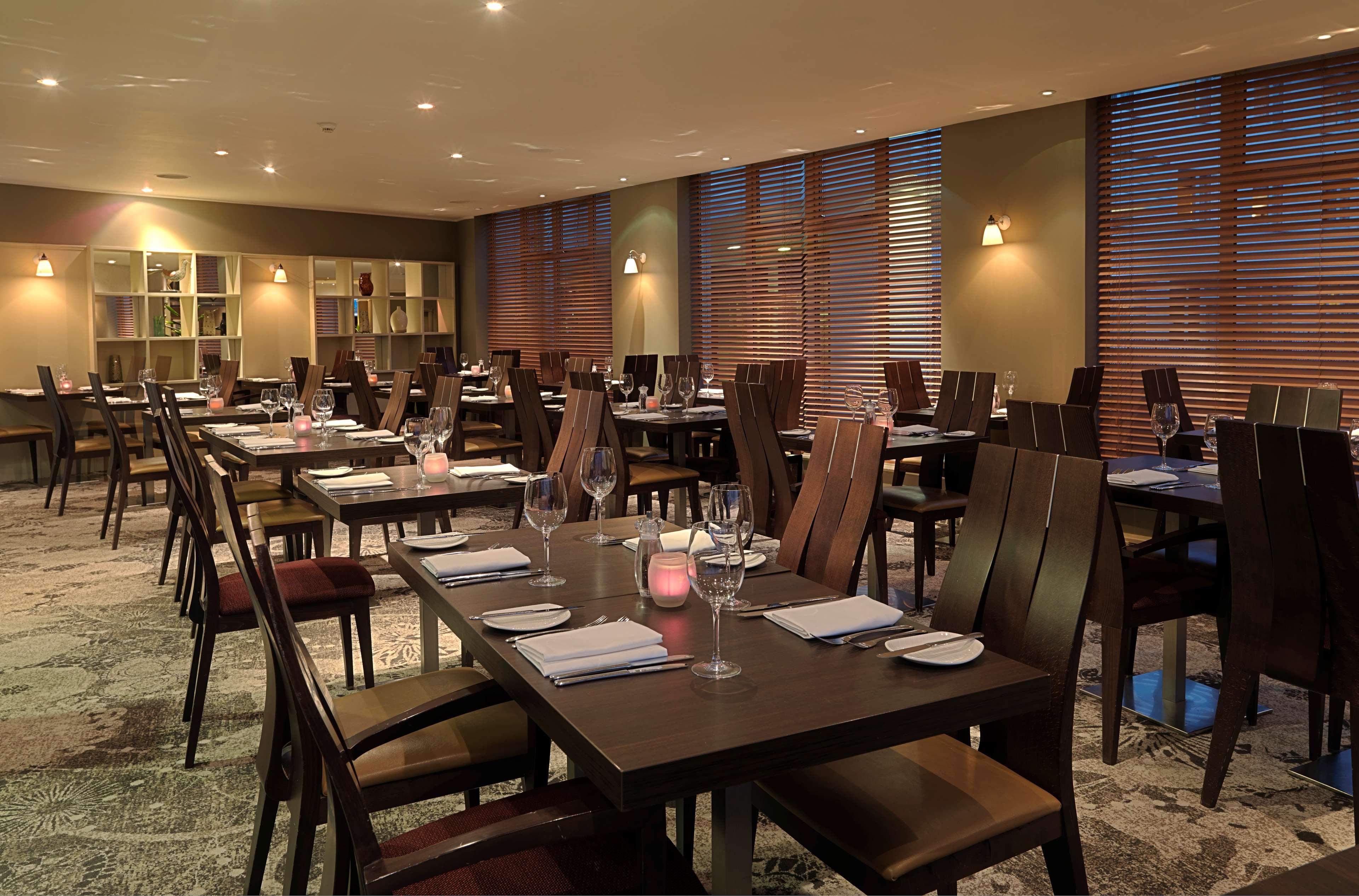 Doubletree By Hilton Aberdeen Treetops Extérieur photo
