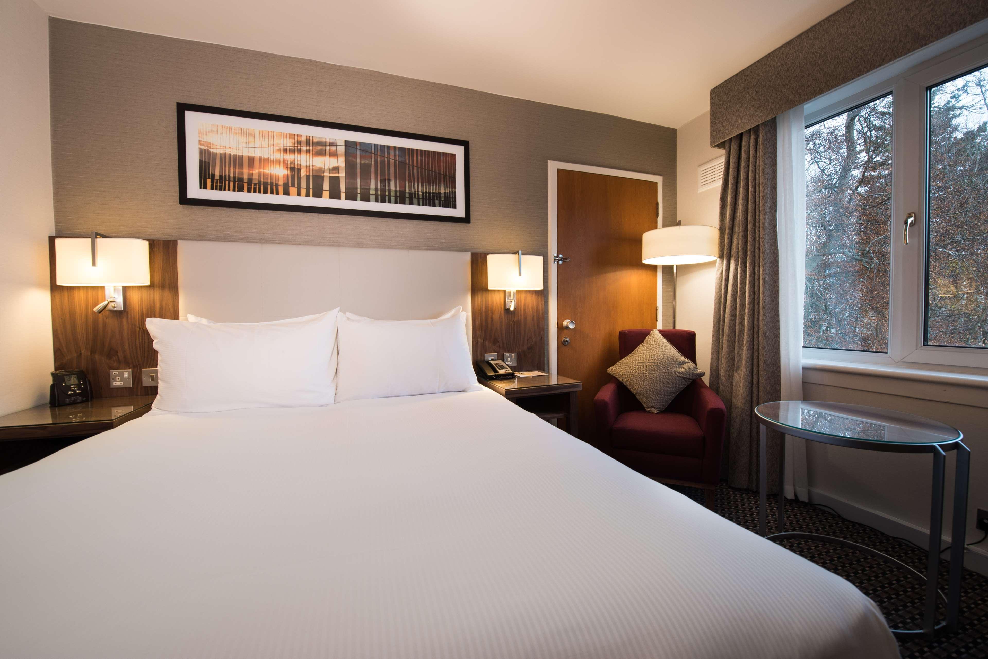 Doubletree By Hilton Aberdeen Treetops Extérieur photo