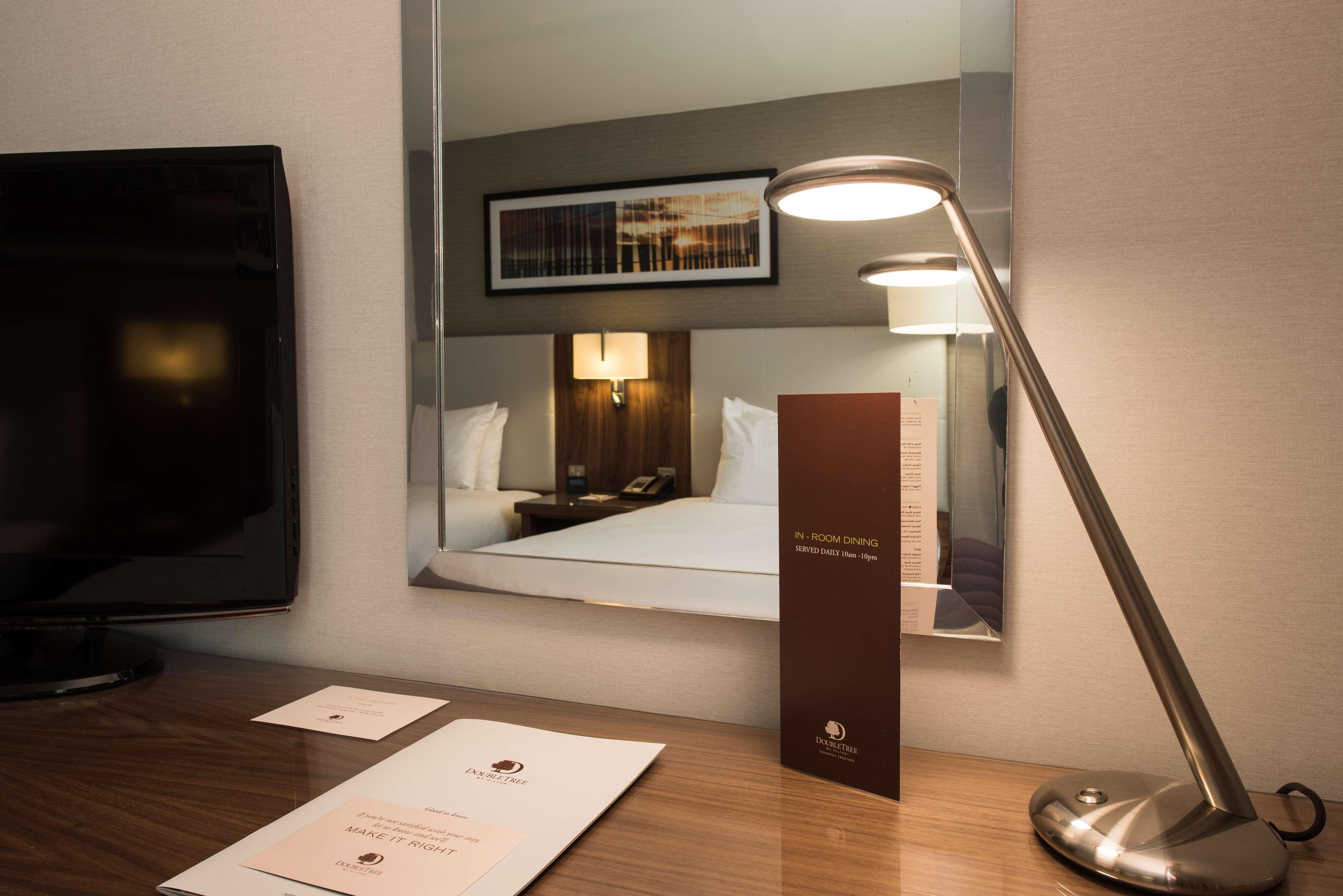 Doubletree By Hilton Aberdeen Treetops Extérieur photo