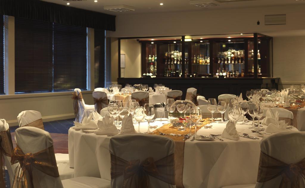 Doubletree By Hilton Aberdeen Treetops Extérieur photo