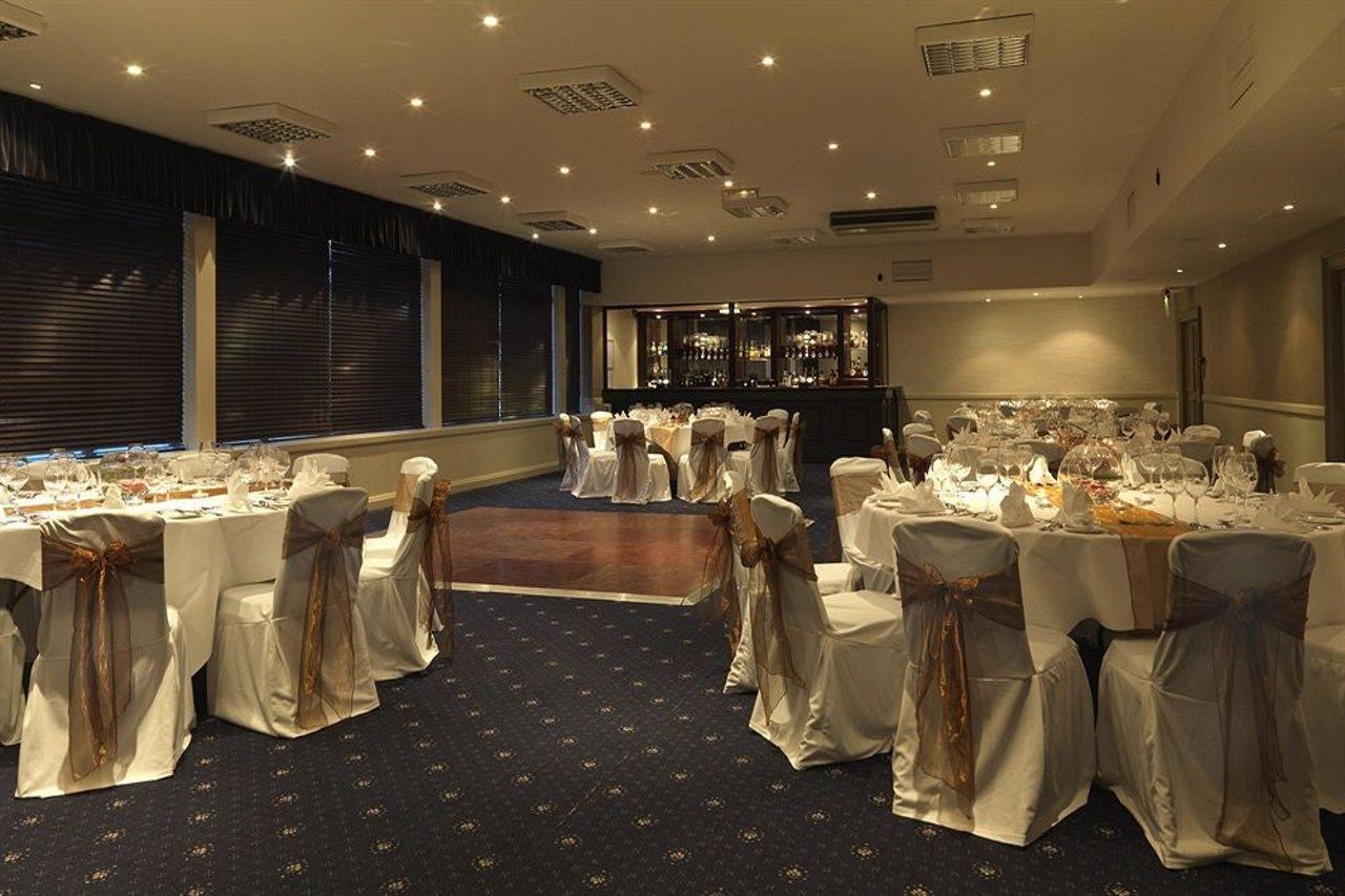 Doubletree By Hilton Aberdeen Treetops Extérieur photo