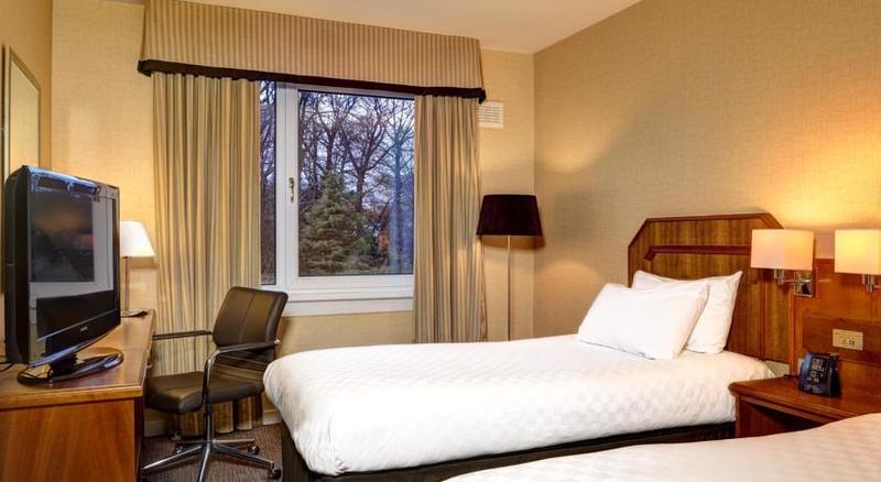 Doubletree By Hilton Aberdeen Treetops Extérieur photo